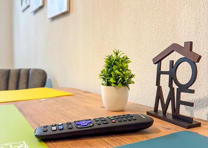 Serviceroom24 - 3 In Wlan - Smart-tv - 24-7 Check-in Und Küche Apartamento *